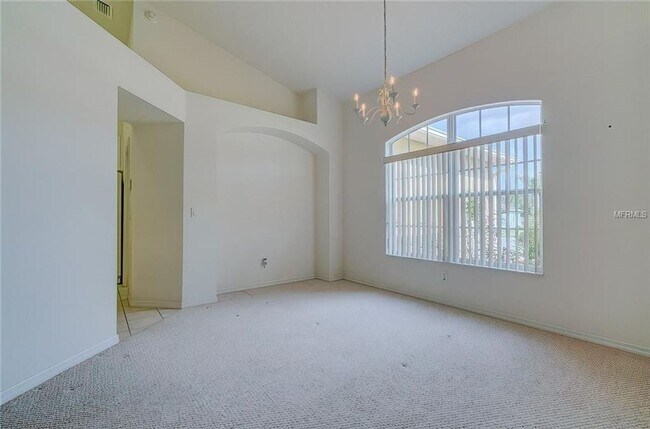 Foto del edificio - 3 bedroom 2 bathroom beautiful home