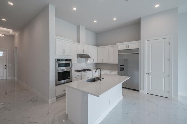 Building Photo - 12468 Nautilus Cir