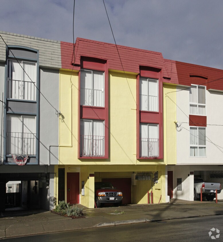 Primary Photo - 474 90th St
