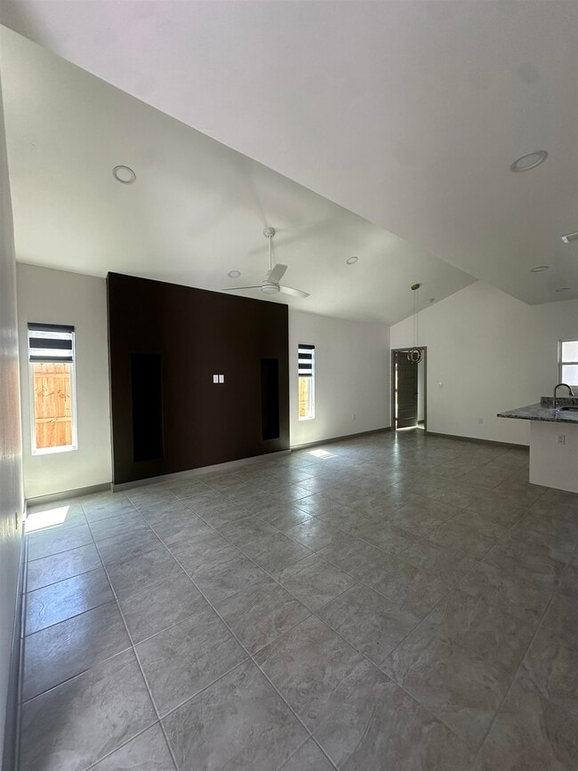Foto del edificio - 907 Taylor St