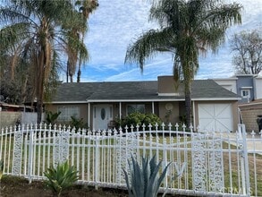 Building Photo - 2154 Felberg Ave