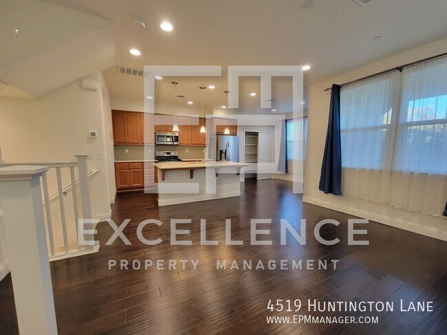 Building Photo - 4519 Huntington Ln