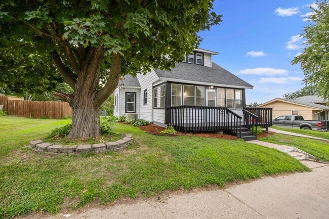 Building Photo - 111 N 15th St