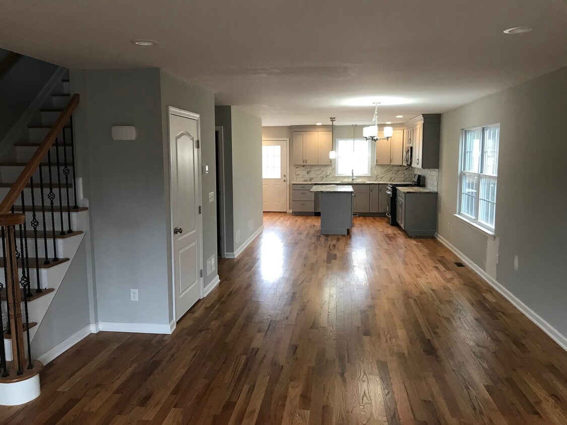 living room - 955 Lincoln Blvd