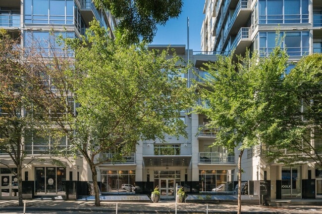 Foto del edificio - 2929 1st Ave