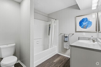 Broadway 2BR, 2BA - 1,116SF - Second Bathroom - 45Eighty Dunwoody