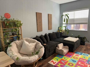Building Photo - 202 Kayla Pl