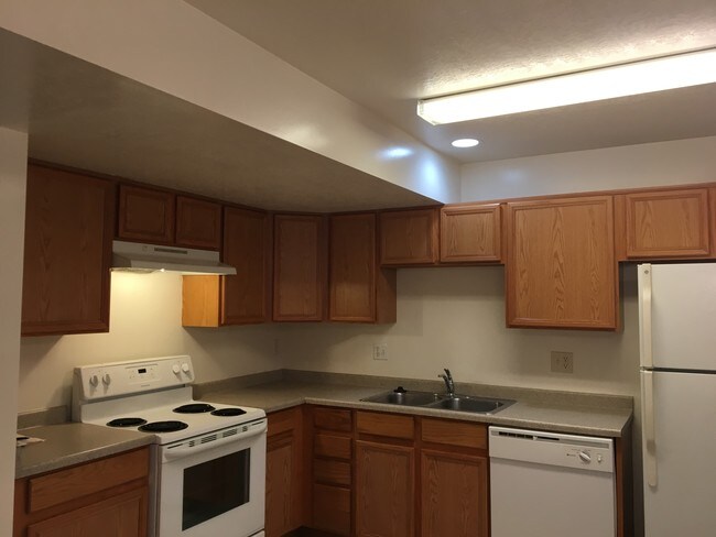 Lots of cabinet space - 2790 W 5600 S