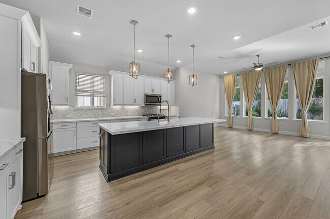 Foto del edificio - 16606 Tranquility Grove Dr