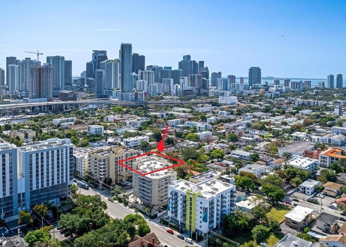 Primary Photo - 102 SW 6th Ave