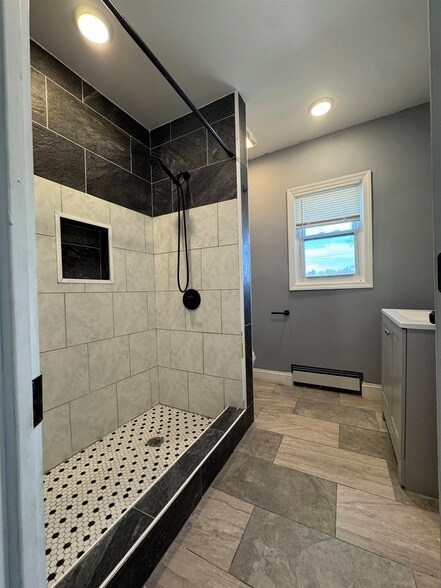 Foto del edificio - 1624 Teaneck Rd