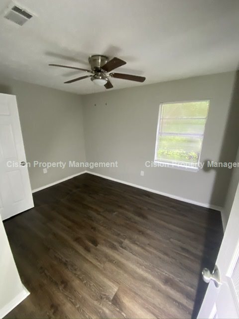 Foto del edificio - Spacious renovated 3/2 home for rent