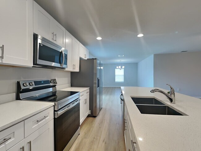 Building Photo - 530 Lafayette St SW
