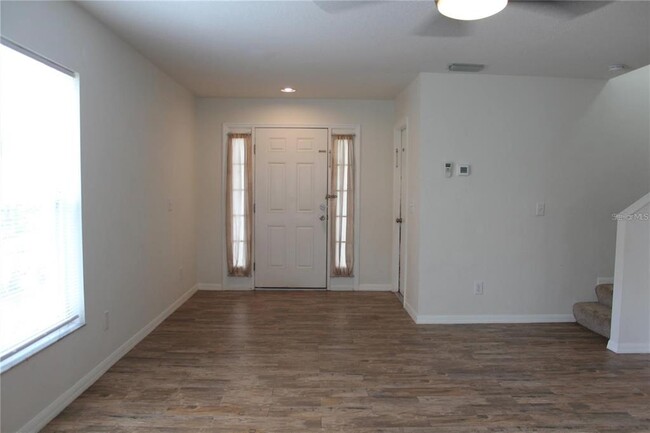 Foto del edificio - 1750 Horsechestnut Ct