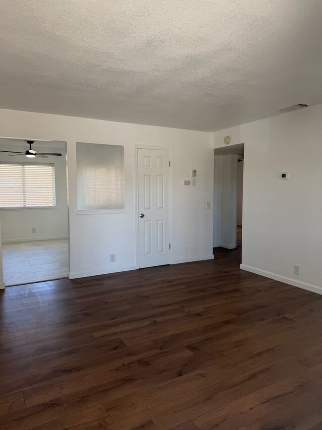Building Photo - 127a S Gateway Blvd