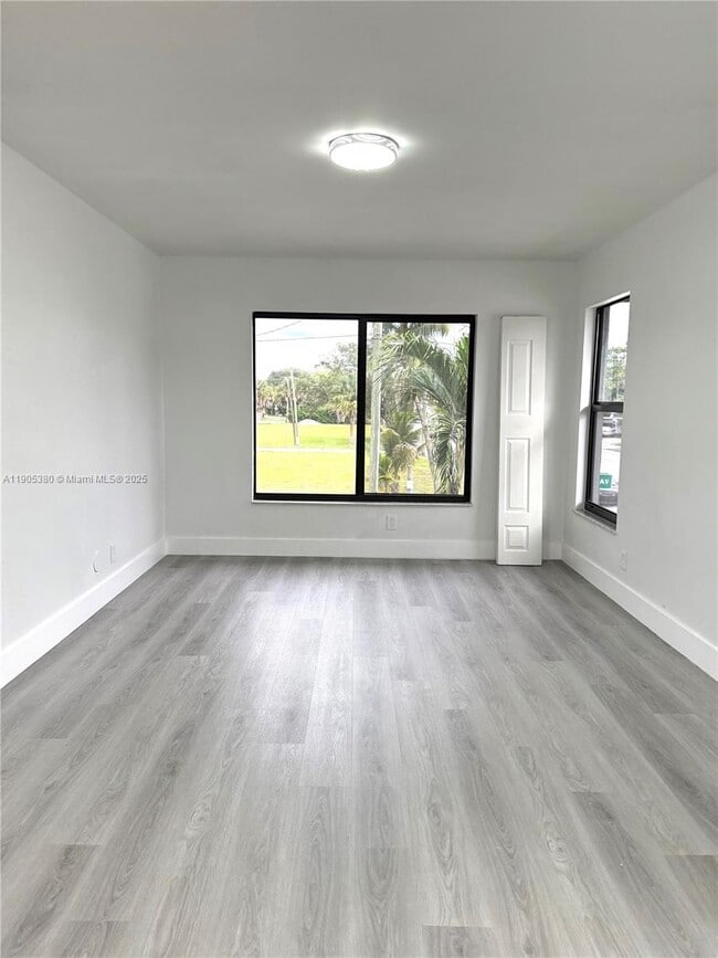 Photo - 1185 SW 16th Ave Apartment