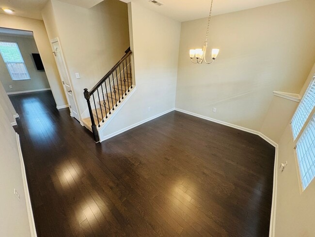 Photo - FOR LEASE - 3 bed, 2.5 bath, 1679 sqft townhome