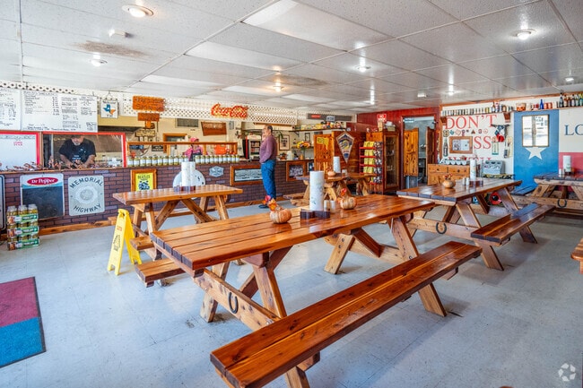 Lone Star BBQ offers sizable plates of fresh sausage, turkey, and brisket in Lake Jackson.