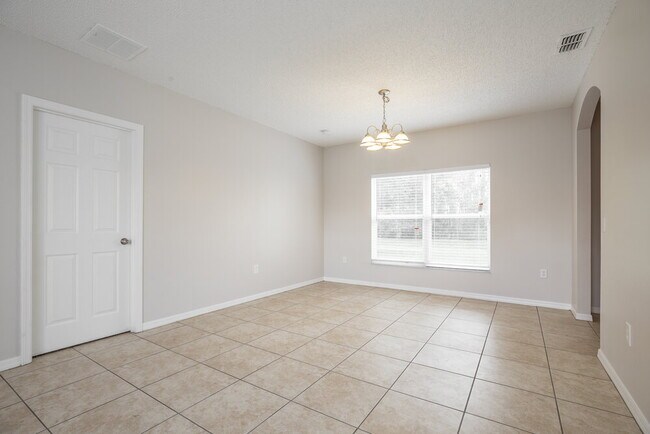 Building Photo - 1009 Dudley Dr