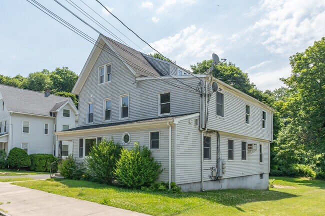 Building Photo - 34 Locke St