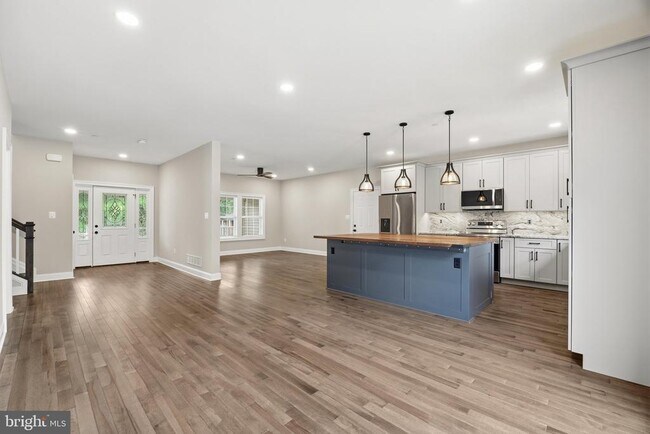 Foto del edificio - 474 Brightwood Rd