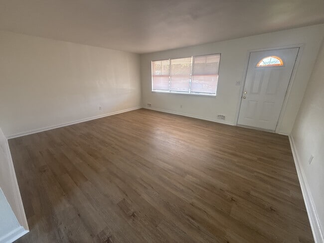 Building Photo - 8324 Kanter Ave