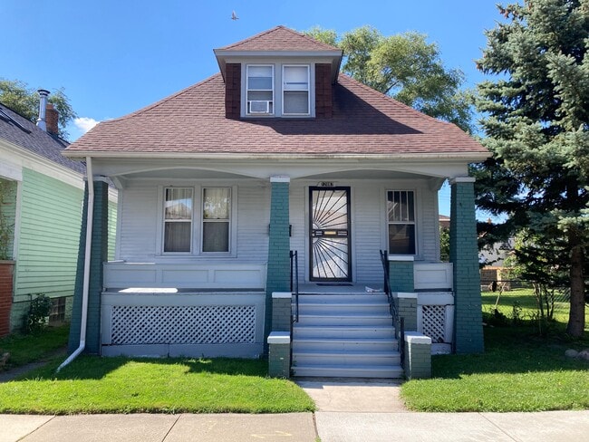 Front of House - 12087 Saint Aubin St