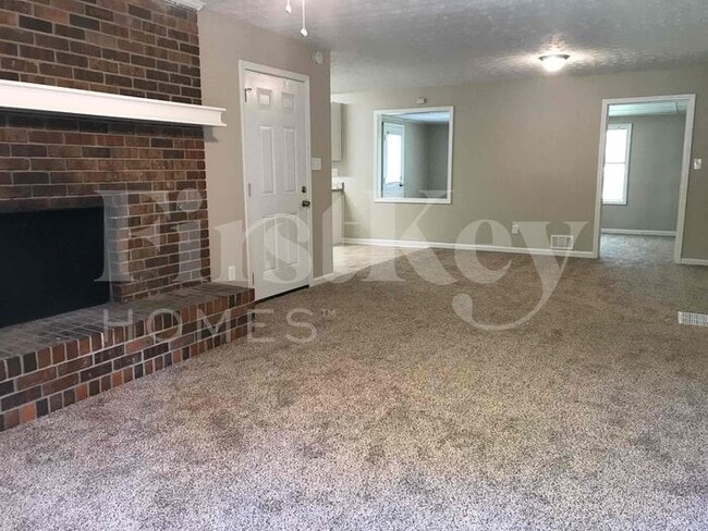 Building Photo - 5705 Hiram Lithia Springs Rd SW