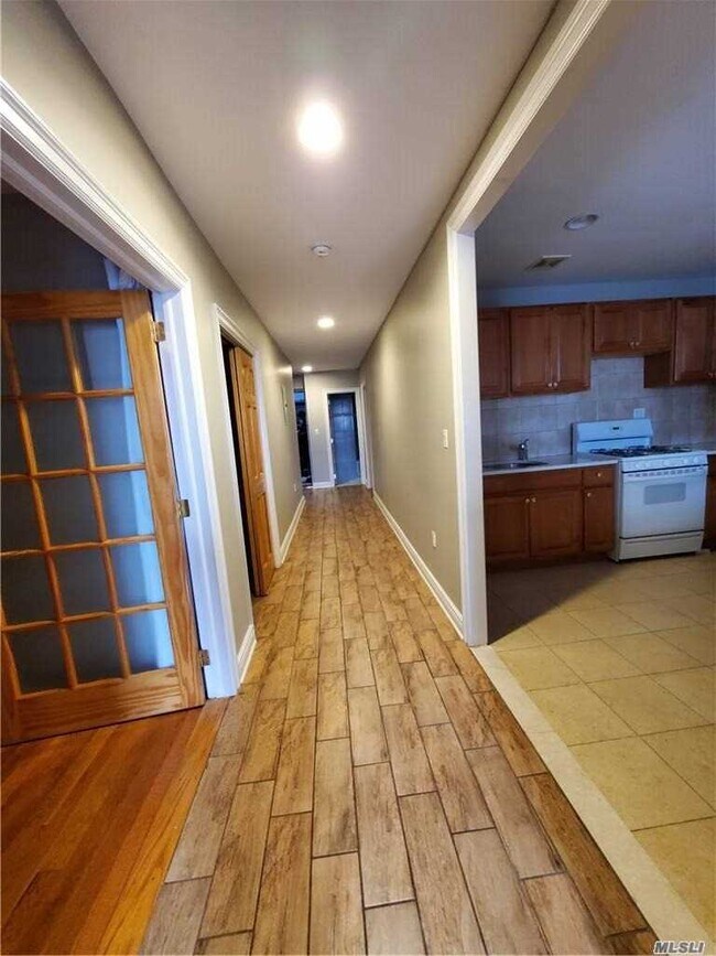 Foto del edificio - 32-57-57 Steinway St