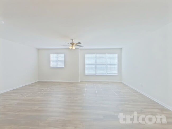 Building Photo - 1207 Mary Jane Ave