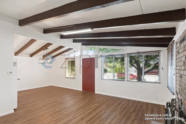 Building Photo - 3375 Holly Dr