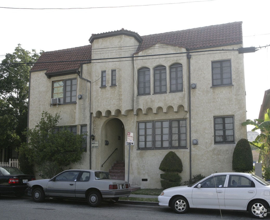 Building Photo - 1324 N New Hampshire Ave