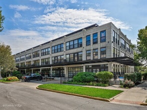 Building Photo - 1071 W 15th St