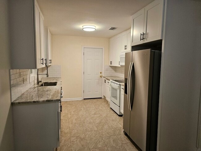 Building Photo - Charming Cottage Near Cascades Park