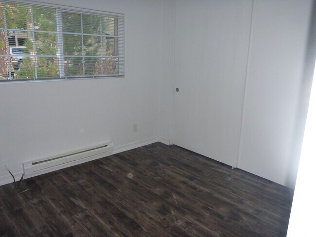 Foto del edificio - 810 Alder Ave