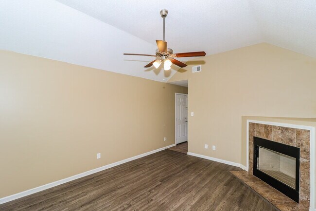 Foto del edificio - 4551 Cedargreen Cove