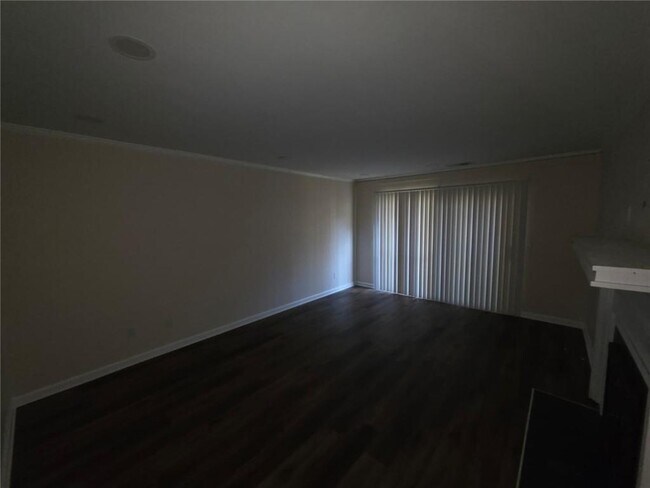 Foto del edificio - 76 Willowick Dr