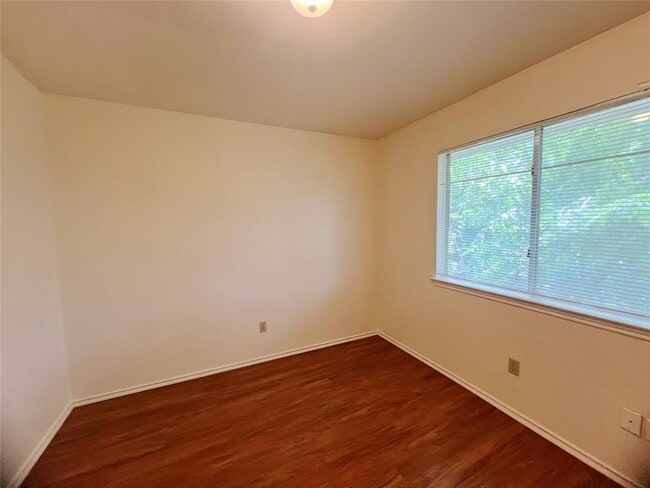 Building Photo - 4606 Sojourner St