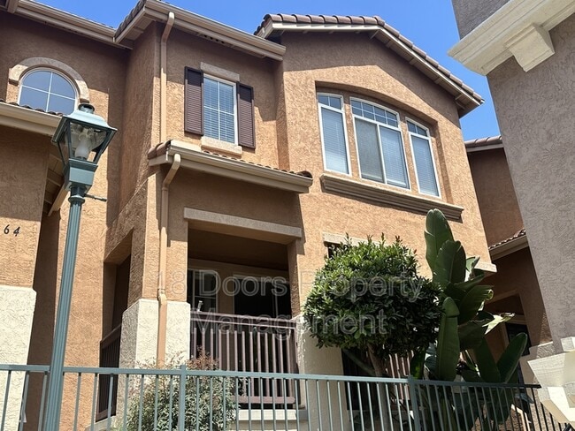 Building Photo - 926 Camino De La Reina