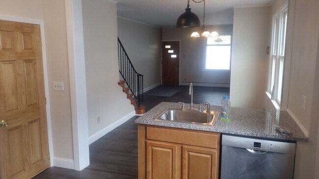 Foto del edificio - 104 Springgarden St