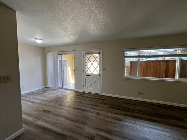 Foto del edificio - 1281 Saratoga Ave