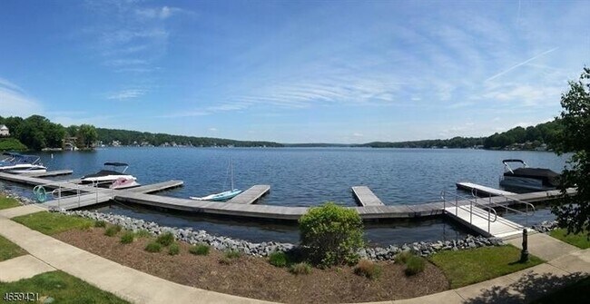 Foto del edificio - 26 Catamaran Ct