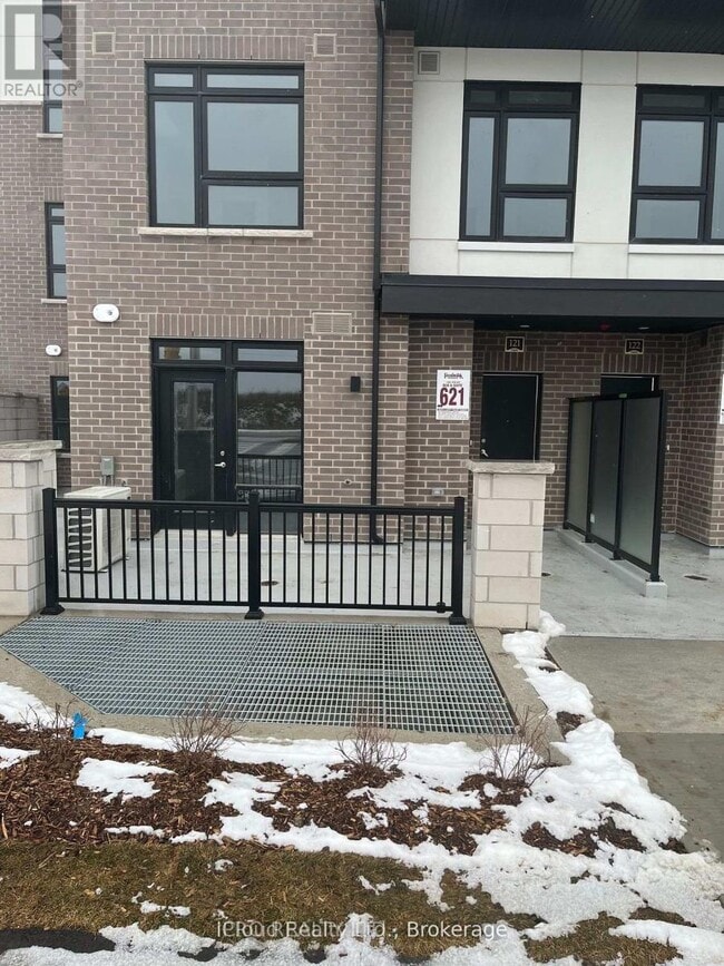 Building Photo - 1585 Rose Way