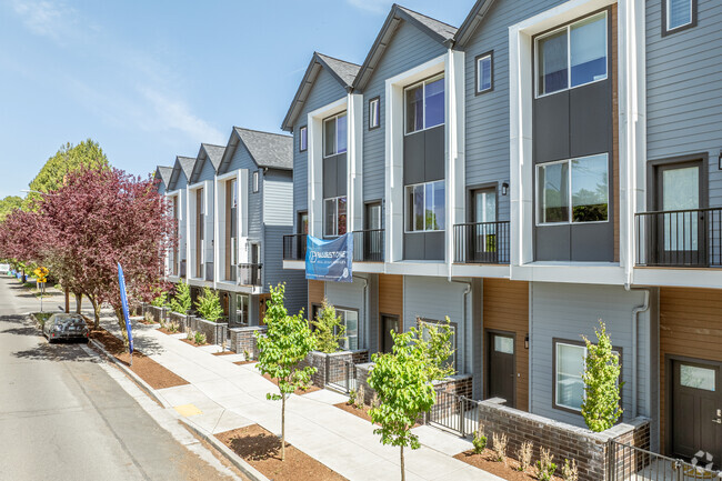 Building Photo - Steeple Townhomes