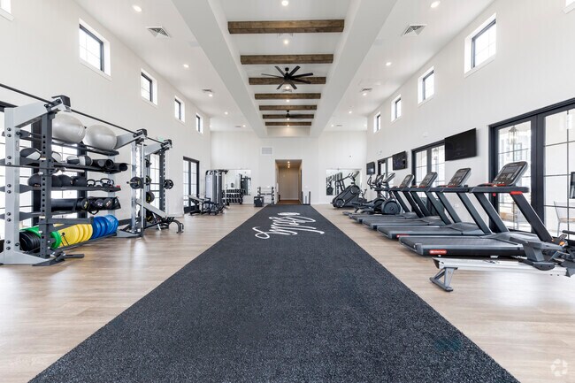 Gimnasio totalmente equipado con acceso las 24 horas - Stella Luxury Apartment Homes
