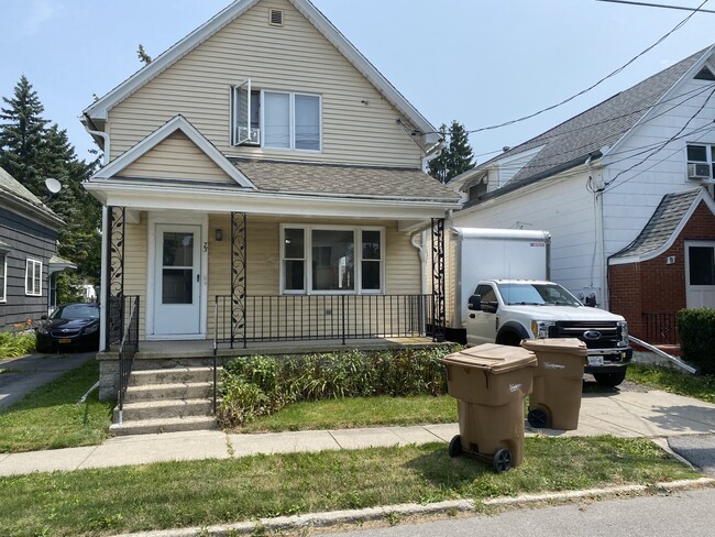 Building Photo - 73 Randolph Ave