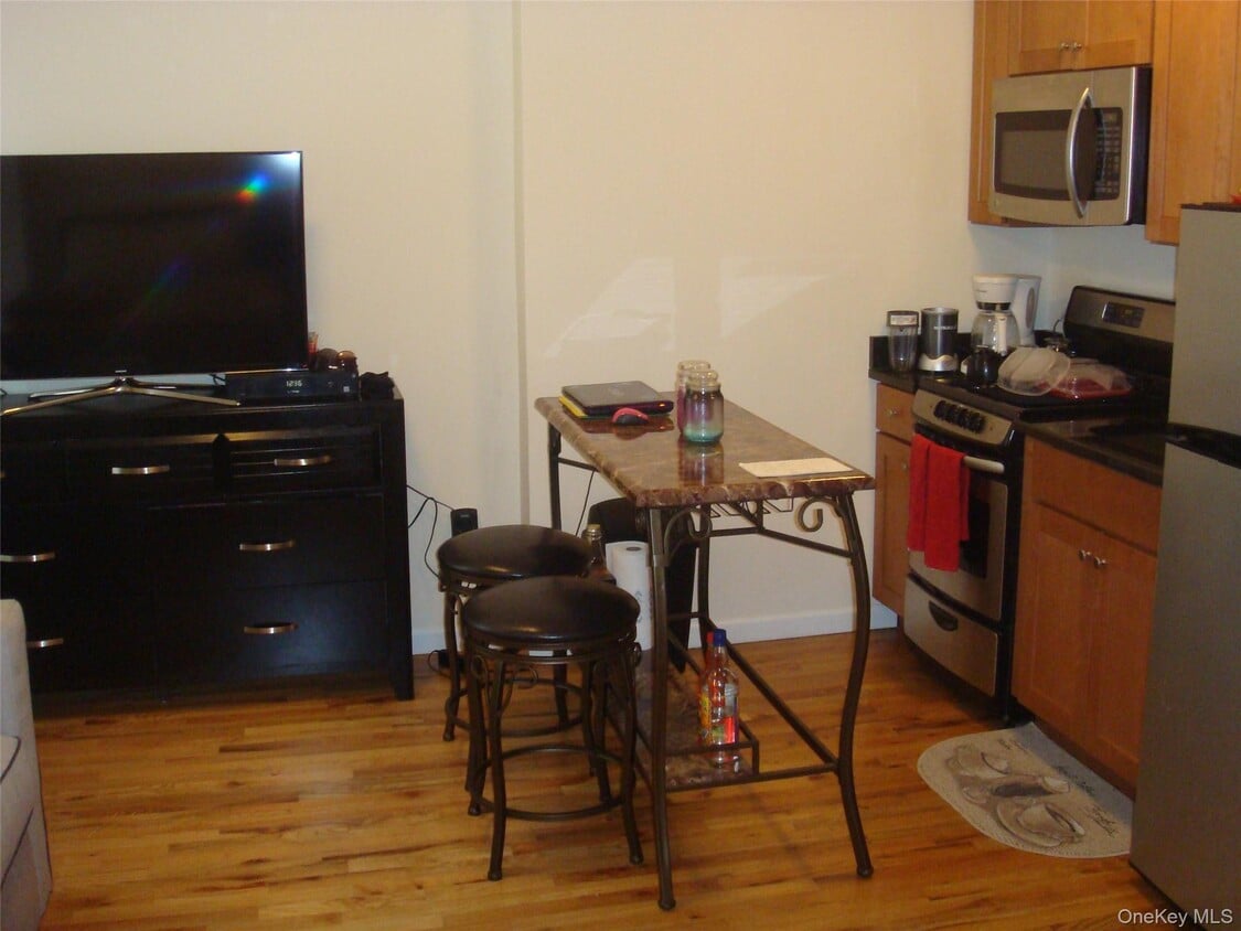 Foto principal - 122 Main St