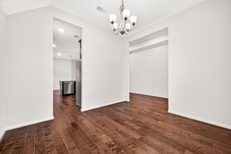 Building Photo - 2803 Monarch Xing