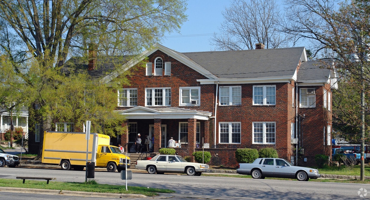 Primary Photo - New Bern House