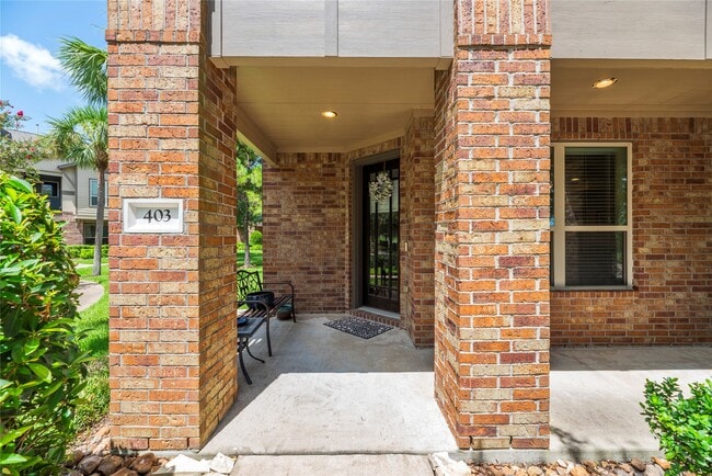 Building Photo - 403 Marina View Dr